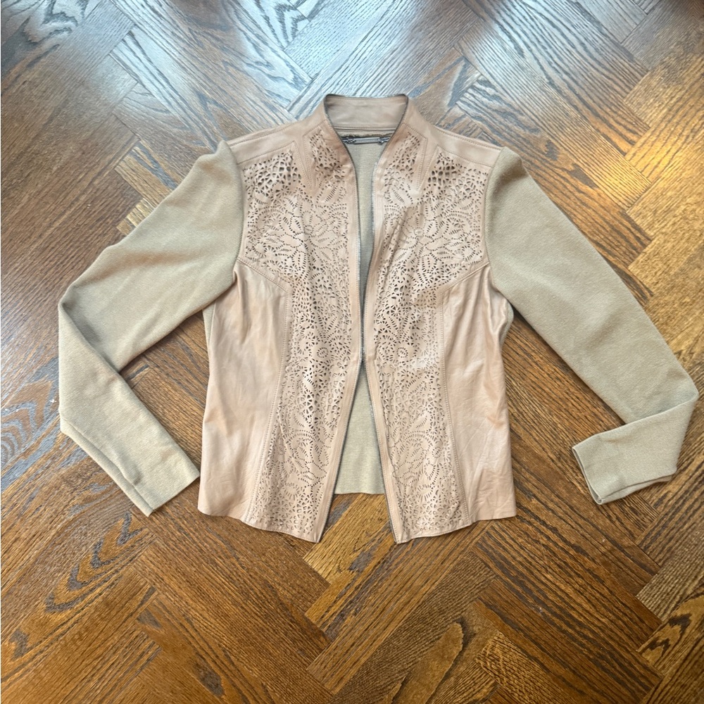 Elie Tahari desert tan laser cut lambskin leather and knit Women's jacket size M